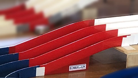 Picture of a Tamiya Mini 4WD 3 lanes junior circuit slope up obstacle